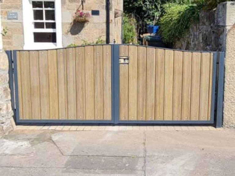 Composite Gates Glasgow - Electric Composite Driveway Gates