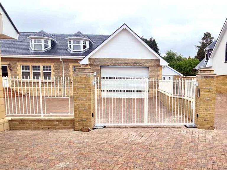 Lennoxtown Driveway Gates