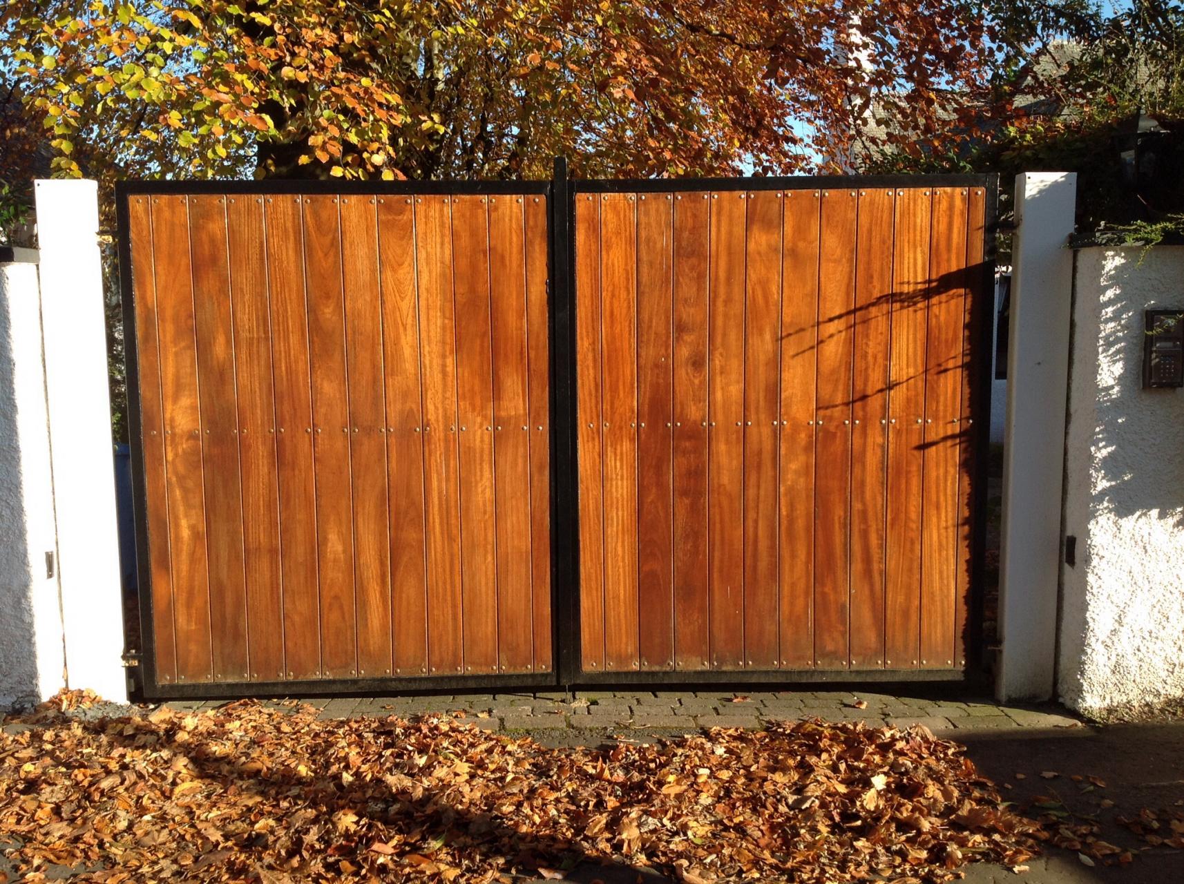 Abbey Gates Metal Driveway Gates in Glasgow